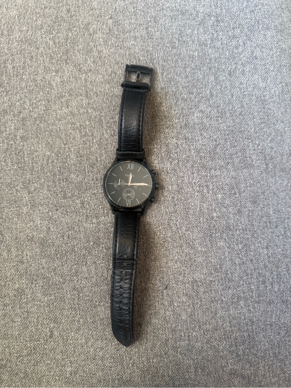 Black Leather Strap Wristwatch - Classic Minimalist FOSSIL